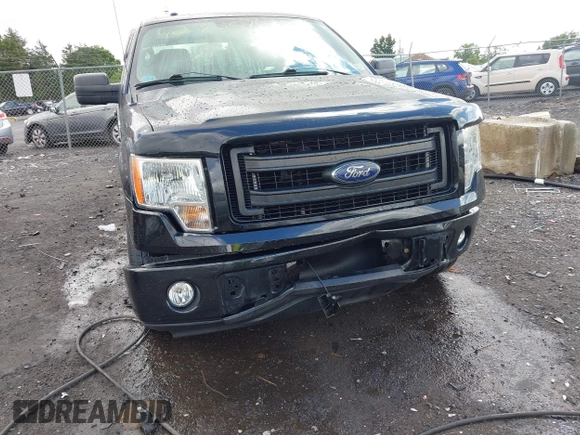 2013 Ford F-150 XL z VIN 1FTFX1CF2DFC39774, wystawiony jako IAAI lot #42330748 z przebiegiem 142 135 mil mil oraz . Historia ofert i sprzedaży dostępna na DreamBid. Obrazek 6.