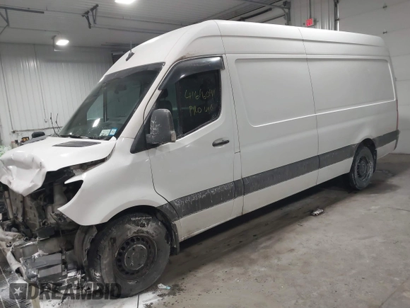 2021 Mercedes-Benz Sprinter Cargo with VIN W1Y4ECHY9MT060129, listed as a IAAI auction lot 41616041 with 215,726 mi miles. Bid and sale history available at carsss.com. Image 17.