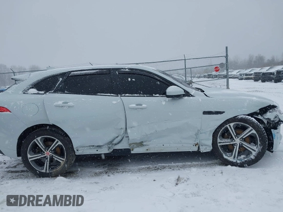 2017 Jaguar F-Pace 35t R-Sport with VIN SADCL2BV0HA060962, listed as a IAAI auction lot 41748070 with 117,718 mi miles and . Bid and sale history available at DreamBid. Image 13.