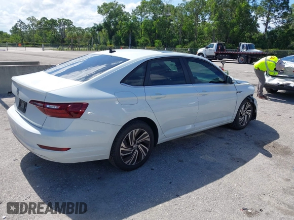 2021 Volkswagen Jetta SEL with VIN 3VWE57BU2MM047028, listed as a IAAI auction lot 42563875 with 56,695 mi miles and . Bid and sale history available at DreamBid. Image 4.