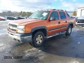 2004 Chevrolet Avalanche Z71 with VIN 3GNEK12T14G252474, listed as a IAAI auction lot 41492173 with 216,898 mi miles. Bid and sale history available at carsss.com. Image 2.