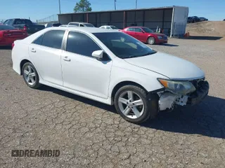 2013 Toyota Camry L with VIN 4T1BF1FK1DU287011, listed as a IAAI auction lot 41864921 with 54,946 mi miles. Bid and sale history available at carsss.com. Image 1.