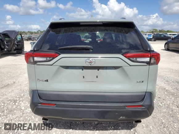 2021 Toyota RAV4 XLE Premium с VIN 2T3C1RFV2MW132387, выставлен на аукционе Copart как лот 61073075 с пробегом 40 622 миль миль и Списание • Salvage title. История ставок и продаж доступна на DreamBid. Изображение 6.