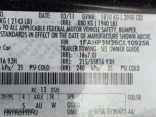 2012 Ford Focus SEL with VIN 1FAHP3M26CL109258, listed as a IAAI auction lot 42000115 with 70,976 mi miles. Bid and sale history available at carsss.com. Image 9.