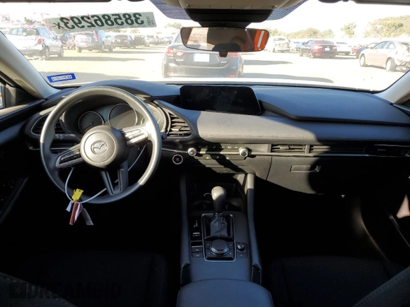 2022 Mazda 3 2.0 with VIN 3MZBPAA75NM306750, listed as a Copart auction lot 38586293 with 4,087 mi miles and . Bid and sale history available at DreamBid. Image 8.