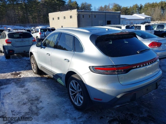 2024 Porsche Macan with VIN WP1AA2A57RLB01859, listed as a IAAI auction lot 41617735 with 22,175 mi miles. Bid and sale history available at carsss.com. Image 3.