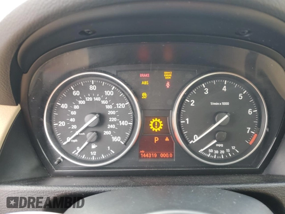 2015 BMW X1 xDrive28i with VIN WBAVL1C58FVY28445, listed as a Copart auction lot 49148015 with 144,319 mi miles and Clean Title. Bid and sale history available at carsss.com. Image 9.