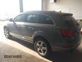 2015 Audi Q7 Premium Plus с VIN WA1LGAFE9FD025864, выставлен на аукционе IAAI как лот 42490868 с пробегом 67 739 миль миль и . История ставок и продаж доступна на DreamBid. Изображение 3.