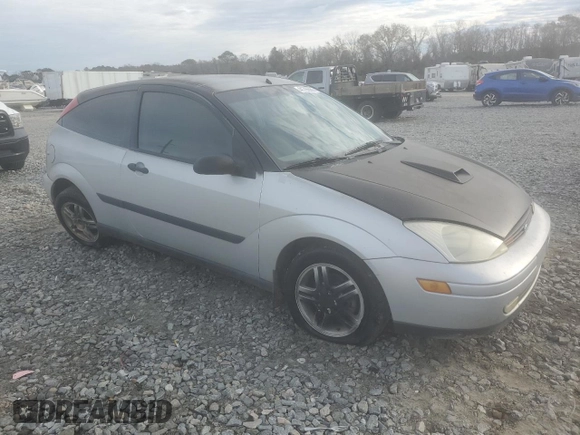 2000 Ford Focus ZX3 with VIN 3FAFP3132YR186996, listed as a Copart auction lot 41796565 with 185,283 mi miles and Salvage Title. Bid and sale history available at carsss.com. Image 4.