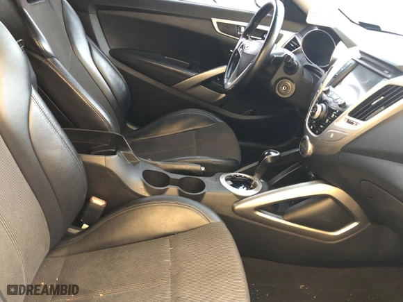 2015 Hyundai Veloster with VIN KMHTC6AD0FU238274, listed as a Copart auction lot 73207244 with 143,112 mi miles and Clean Title. Bid and sale history available at carsss.com. Image 5.