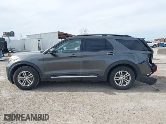 2020 Ford Explorer XLT z VIN 1FMSK7DH3LGA67680, wystawiony jako IAAI lot #41793104 z przebiegiem 57 409 mil mil oraz . Historia ofert i sprzedaży dostępna na DreamBid. Obrazek 14.