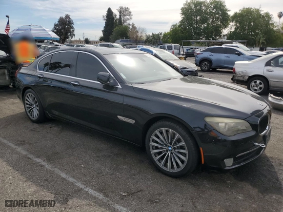 2009 BMW 7 Series 750i with VIN WBAKA83559CY33667, listed as a Copart auction lot 47262285 with 111,879 mi miles and Clean Title. Bid and sale history available at carsss.com. Image 4.