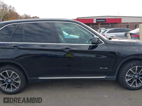 2016 BMW X5 sDrive35i with VIN 5UXKR2C59G0U17661, listed as a IAAI auction lot 40931088 with 90,963 mi miles. Bid and sale history available at carsss.com. Image 13.