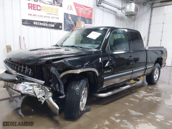 2001 Chevrolet Silverado 1500 LS with VIN 2GCEK19T211104966, listed as a IAAI auction lot 41522754 with 240,384 mi miles. Bid and sale history available at carsss.com. Image 20.