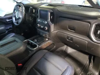 2022 GMC Sierra 3500HD Denali z VIN 1GT49WEY5NF336238, wystawiony jako Copart lot #68034144 z przebiegiem Nie podano mil oraz Szkoda całkowita • Salvage title. Historia ofert i sprzedaży dostępna na DreamBid. Obrazek 8.