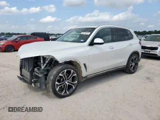 2021 BMW X5 sDrive40i z VIN 5UXCR4C06M9F56578, wystawiony jako Copart lot #58218315 z przebiegiem 69 927 mil mil oraz Szkoda całkowita • Salvage title. Historia ofert i sprzedaży dostępna na DreamBid. Obrazek 1.