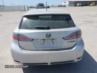 2012 Lexus CT 200h z VIN JTHKD5BH5C2115729, wystawiony jako IAAI lot #41861970 z przebiegiem 109 760 mil mil oraz . Historia ofert i sprzedaży dostępna na DreamBid. Obrazek 16.