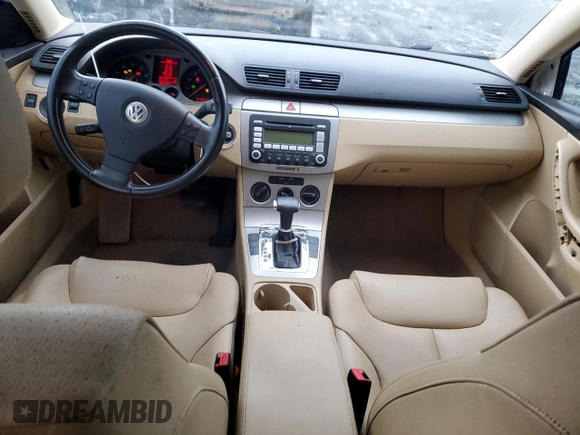 2008 Volkswagen Passat Komfort with VIN WVWLK73C28E121987, listed as a Copart auction lot 78504164 with 158,147 mi miles and Salvage title. Bid and sale history available at DreamBid. Image 8.