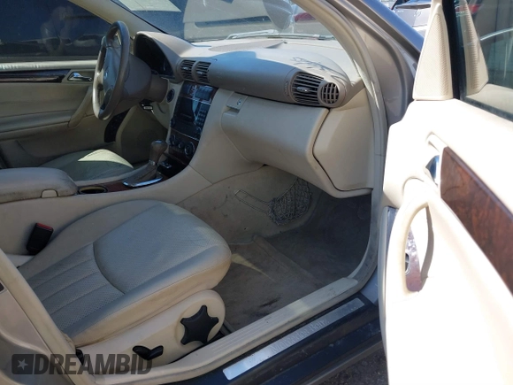 2006 Mercedes-Benz C 280 Luxury with VIN WDBRF54H26A892630, listed as a IAAI auction lot 41733945 with 193,041 mi miles and . Bid and sale history available at DreamBid. Image 5.