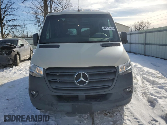 2020 Mercedes-Benz Sprinter with VIN W1W4EBHY6LT021368, listed as a Copart auction lot 42975455 with 101,583 mi miles and Salvage Title. Bid and sale history available at DreamBid. Image 5.