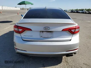 2015 Hyundai Sonata SE z VIN 5NPE24AF7FH002432, wystawiony jako Copart lot #59182285 z przebiegiem 193 754 mil mil oraz Szkoda całkowita • Salvage title. Historia ofert i sprzedaży dostępna na DreamBid. Obrazek 6.