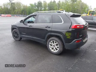 2017 Jeep Cherokee Latitude with VIN 1C4PJMCB7HW651716, listed as a IAAI auction lot 42275352 with 124,152 mi miles and . Bid and sale history available at DreamBid. Image 3.
