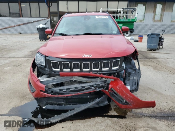 2019 Jeep Compass Latitude with VIN 3C4NJDBB3KT815436, listed as a Copart auction lot 56023625 with 86,529 mi miles and Salvage title. Bid and sale history available at DreamBid. Image 5.
