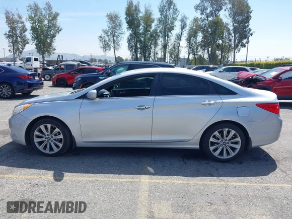 2013 Hyundai Sonata Limited with VIN 5NPEC4AC8DH668294, listed as a IAAI auction lot 41884592 with 137,709 mi miles and . Bid and sale history available at DreamBid. Image 14.