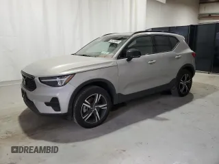 2024 Volvo XC40 Core Bright Theme с VIN YV4L12UK9R2336505, выставлен на аукционе Copart как лот 43999125 с пробегом 19 779 миль миль и Чистый • Clean title. История ставок и продаж доступна на DreamBid. Изображение 1.