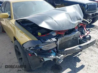 2016 Dodge Charger SE with VIN 2C3CDXBG5GH205540, listed as a IAAI auction lot 41655596 with 190,890 mi miles and . Bid and sale history available at carsss.com. Image 6.