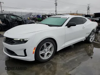 2021 Chevrolet Camaro 1LT z VIN 1G1FB1RX5M0115797, wystawiony jako Copart lot #43585395 z przebiegiem 45 244 mil mil oraz Szkoda całkowita • Salvage title. Historia ofert i sprzedaży dostępna na DreamBid. Obrazek 1.
