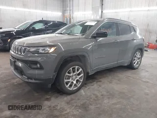 2024 Jeep Compass Latitude Lux с VIN 3C4NJDFN1RT601432, выставлен на аукционе IAAI как лот 41586810 с пробегом 17 406 миль миль и . История ставок и продаж доступна на DreamBid. Изображение 18.