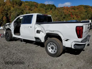 2022 GMC Sierra 3500HD Denali z VIN 1GT49WEYXNF282368, wystawiony jako Copart lot #76686364 z przebiegiem 63 832 mil mil oraz Szkody całkowita. Historia ofert i sprzedaży dostępna na DreamBid. Obrazek 2.
