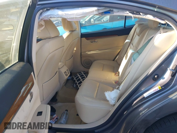 2013 Lexus ES 300h z VIN JTHBW1GG3D2015178, wystawiony jako IAAI lot #42045484 z przebiegiem 104 301 mil mil oraz . Historia ofert i sprzedaży dostępna na DreamBid. Obrazek 8.