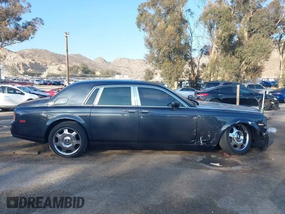 2008 Rolls-Royce Phantom z VIN SCA1S68538UX08739, wystawiony jako IAAI lot #41542958 z przebiegiem 15 238 mil mil oraz . Historia ofert i sprzedaży dostępna na DreamBid. Obrazek 14.