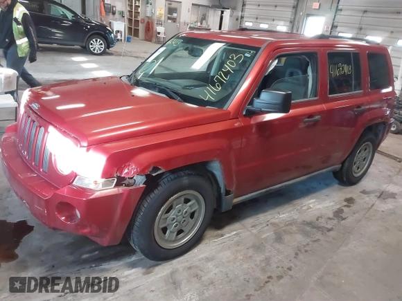 2007 Jeep Patriot Sport with VIN 1J8FT28W67D272456, listed as a IAAI auction lot 41672403 with 132,762 mi miles and . Bid and sale history available at DreamBid. Image 2.