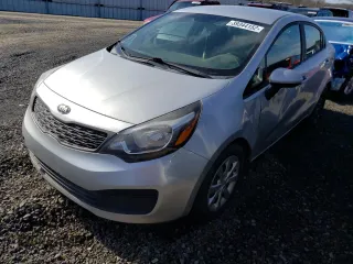2015 Kia Rio LX with VIN KNADM4A37F6470342, listed as a Copart auction lot 39344152 with 0 mi miles and Clean Title. Bid and sale history available at carsss.com. Image 2.