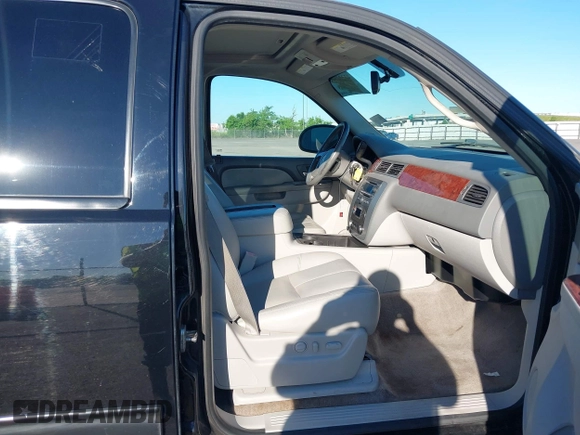 2013 GMC Yukon XL SLT with VIN 1GKS1KE07DR357949, listed as a IAAI auction lot 42227558 with 232,071 mi miles and . Bid and sale history available at DreamBid. Image 5.