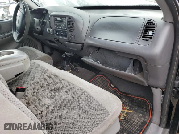 1999 Ford F-150 XL with VIN 1FTRX18L4XNA03553, listed as a Copart auction lot 44360435 with 162,469 mi miles and Clean Title. Bid and sale history available at carsss.com. Image 8.