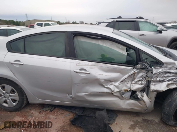 2018 Kia Forte LX with VIN 3KPFK4A73JE193261, listed as a IAAI auction lot 41645310 with 52,067 mi miles. Bid and sale history available at carsss.com. Image 13.