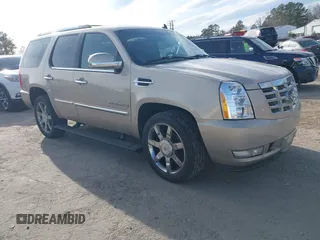 2007 Cadillac Escalade z VIN 1GYFK63897R297729, wystawiony jako IAAI lot #41587588 z przebiegiem Nie podano mil oraz . Historia ofert i sprzedaży dostępna na DreamBid. Obrazek 1.