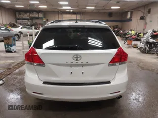 2010 Toyota Venza with VIN 4T3ZA3BB2AU021658, listed as a IAAI auction lot 41833788 with 180,832 mi miles. Bid and sale history available at carsss.com. Image 16.