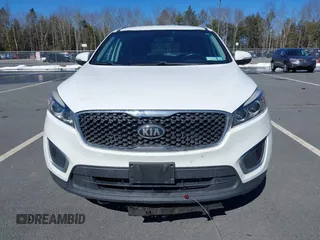 2018 Kia Sorento LX with VIN 5XYPG4A37JG351171, listed as a IAAI auction lot 41748189 with 85,000 mi miles. Bid and sale history available at carsss.com. Image 12.