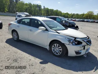 2015 Nissan Altima 2.5 S with VIN 1N4AL3AP0FC409685, listed as a Copart auction lot 52282955 with 69,367 mi miles and Salvage Title. Bid and sale history available at carsss.com. Image 4.