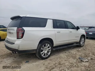 2021 Chevrolet Suburban High Country with VIN 1GNSKGKL6MR149816, listed as a Copart auction lot 83564234 with 104,623 mi miles and Salvage Title. Bid and sale history available at carsss.com. Image 3.