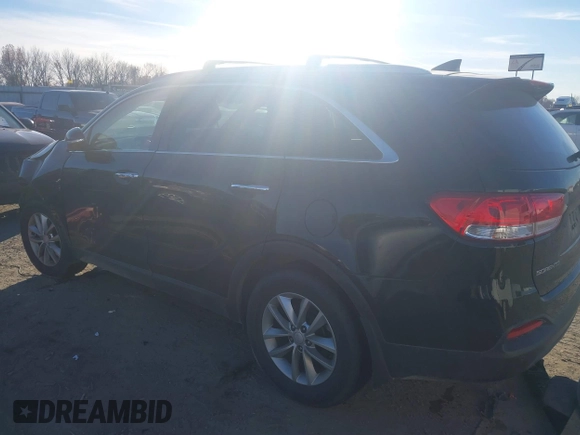 2017 Kia Sorento LX z VIN 5XYPG4A50HG287924, wystawiony jako IAAI lot #41078288 z przebiegiem Nie podano mil oraz . Historia ofert i sprzedaży dostępna na DreamBid. Obrazek 13.