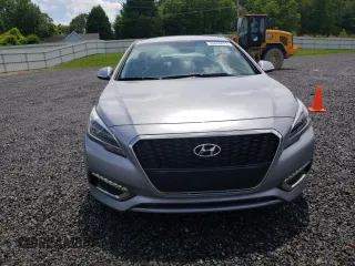 2016 Hyundai Sonata Hybrid Limited with VIN KMHE34L12GA014412, listed as a Copart auction lot 55844013 with 30,157 mi miles. Bid and sale history available at carsss.com. Image 5.