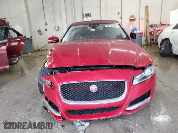 2016 Jaguar XF 35t Prestige with VIN SAJBE4BV6GCY16764, listed as a Copart auction lot 85102234 with 82,949 mi miles and Salvage Title. Bid and sale history available at carsss.com. Image 5.