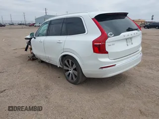 2024 Volvo XC90 Ultimate z VIN YV4H60LFXR1217884, wystawiony jako IAAI lot #42071549 z przebiegiem 11 741 mil mil oraz . Historia ofert i sprzedaży dostępna na DreamBid. Obrazek 3.