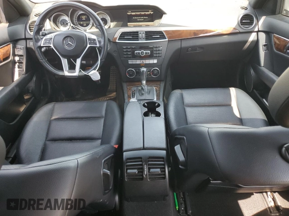 2014 Mercedes-Benz C 250 Sport with VIN WDDGF4HB2EA940916, listed as a Copart auction lot 62550455 with 91,691 mi miles and Salvage title. Bid and sale history available at DreamBid. Image 8.